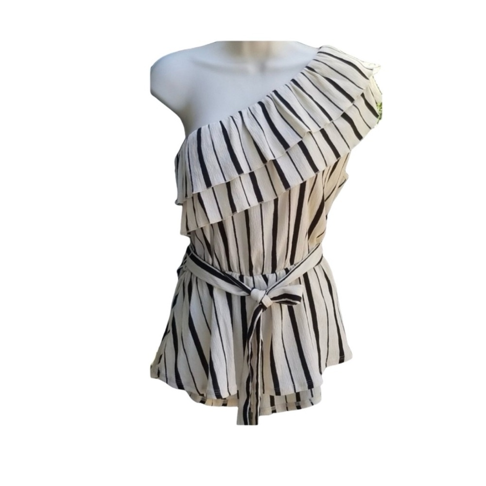 - Maeve/Anthropologie One Shoulder Ruffle Top